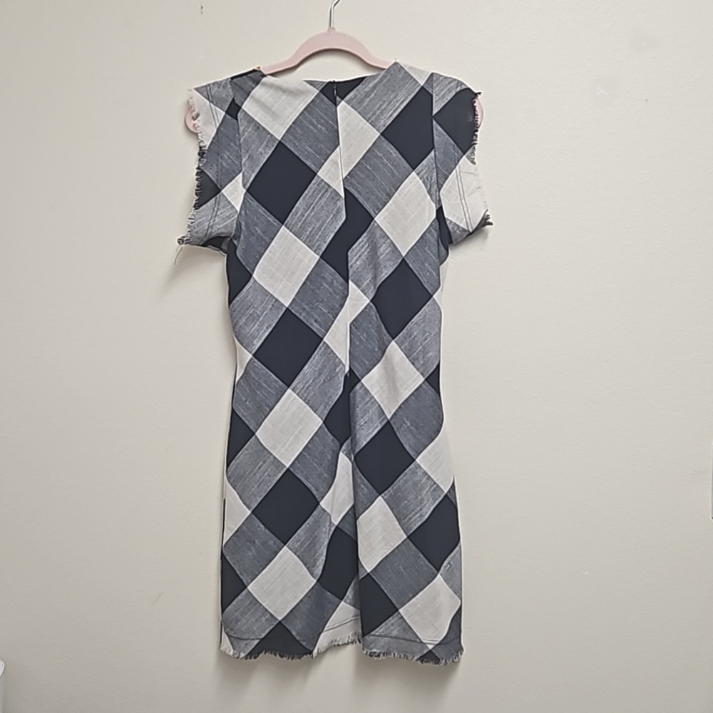 THML Checkered embroidered fringe sleeves dress women's size Medium - Picture 11 of 12